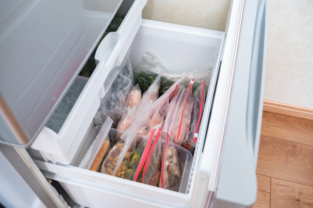 ホームフリージング食材の並ぶ冷凍室