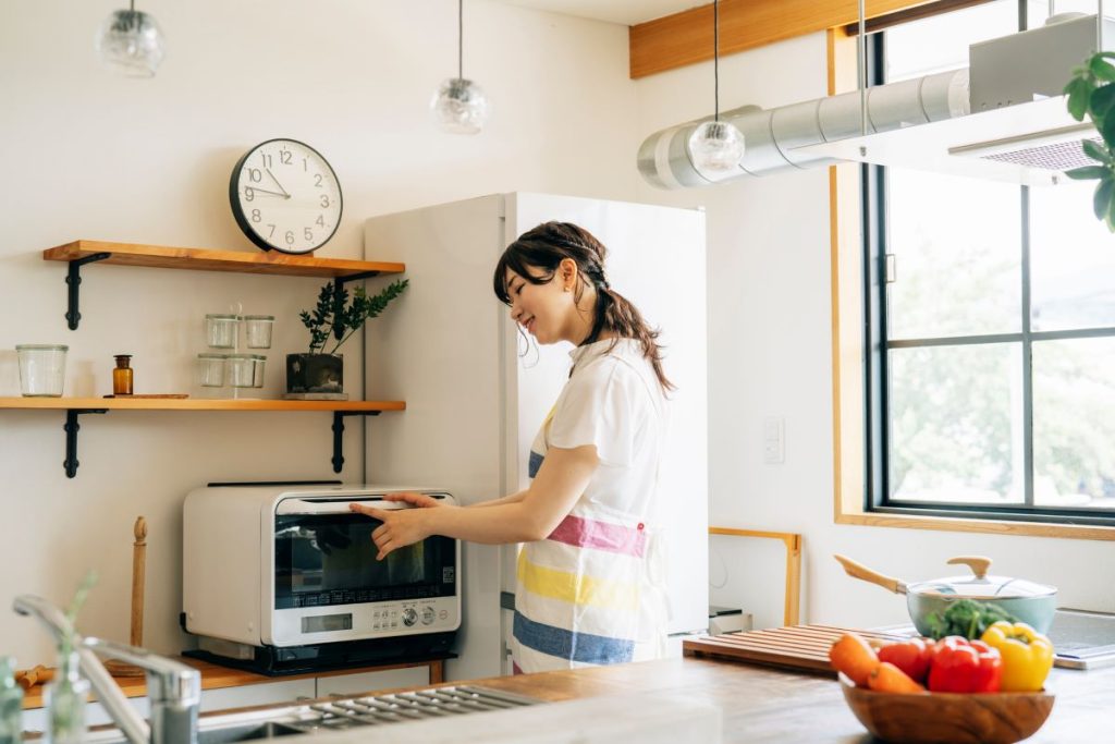 アイリスオーヤマのおすすめ電子レンジは？価格や製品機能・特長を