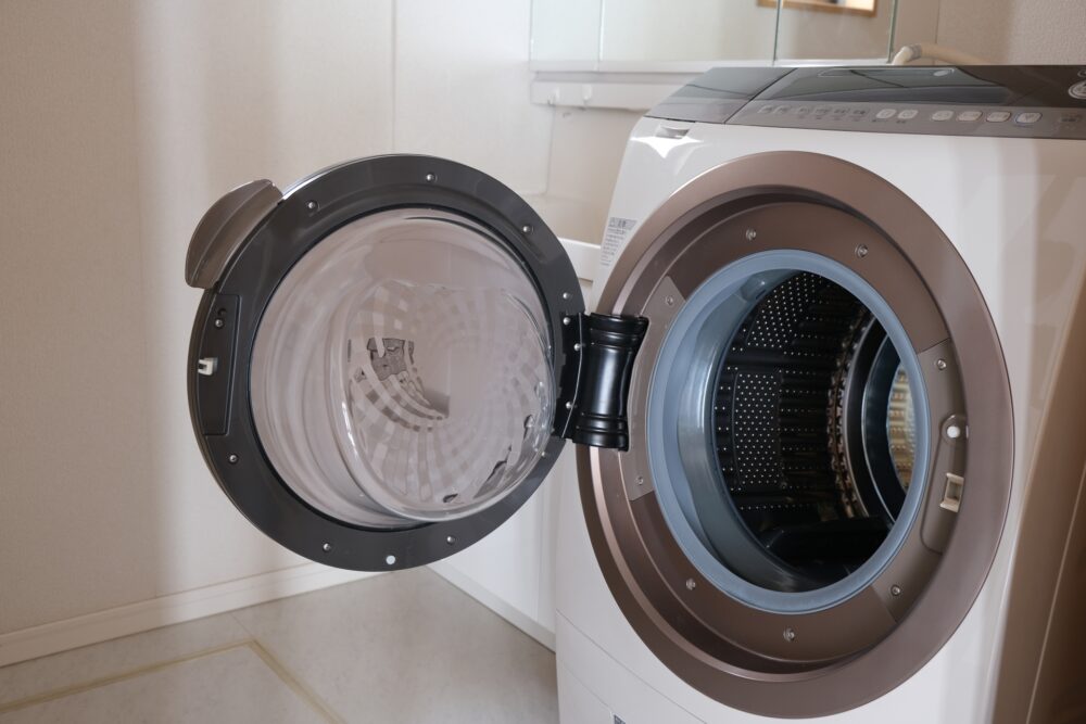 一人暮らしで使える静かな洗濯機とは？縦型とドラム式の比較や価格など
