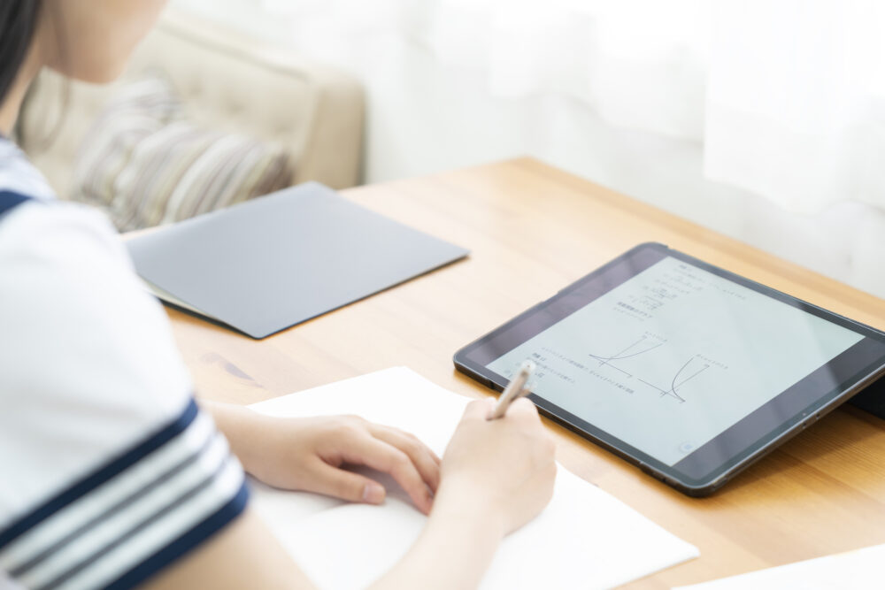 米国、中東8カ国からの航空機へのタブレットとノートパソコンの持ち込みを禁止 [最新情報:英国も同様の禁止を計画]