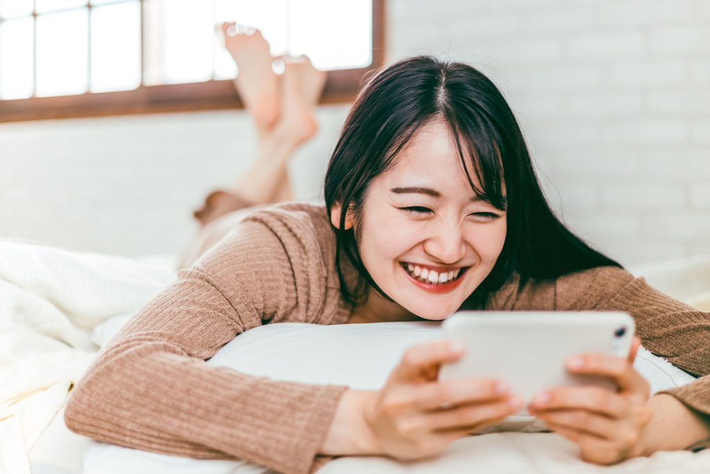 スマホでテレビを見る方法｜地上波をリアルタイムで見るには？録画視聴・おすすめレコーダーも