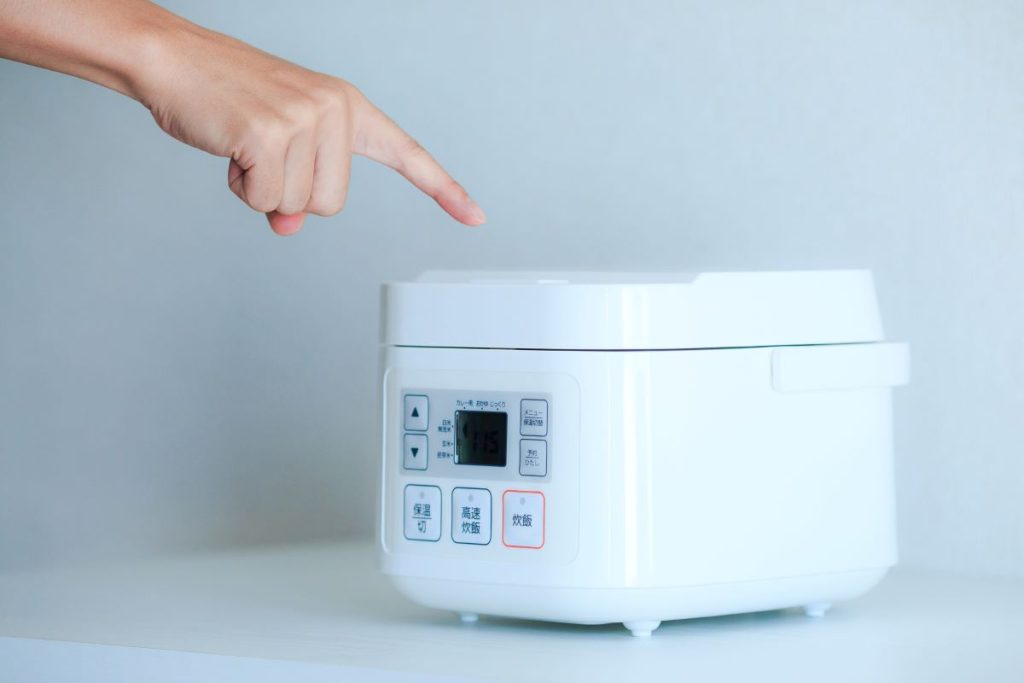 炊飯器の保温はいつまでいいの？適した保温時間と正しい保温方法を解説