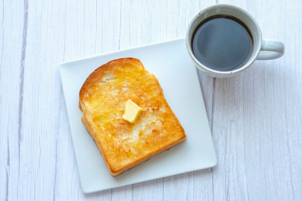 山形食パンとコーヒーのイメージ