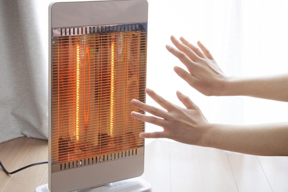 コロナ　DH-1222R-W 電気ストーブ Amazon | コロナ 遠赤外線暖房機 コアヒート CH-1222R (W