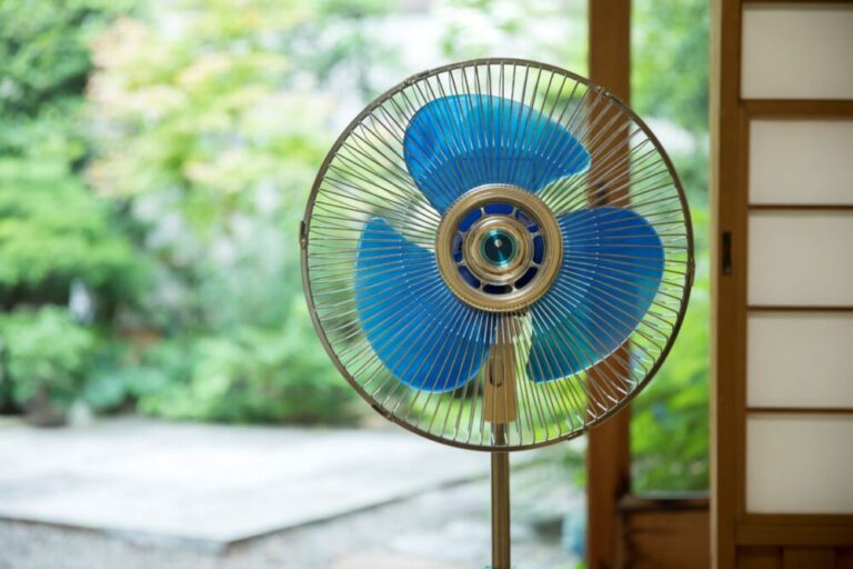 エアコンがない部屋を涼しくする方法!おすすめ家電・グッズも紹介 - RIRIFE リリフ