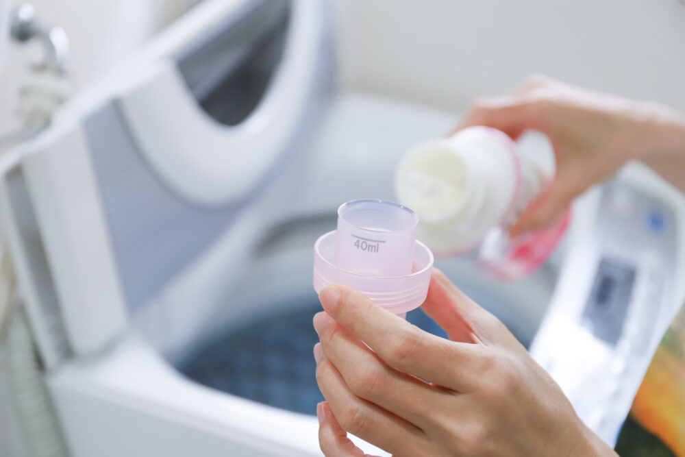 液体洗剤の洗濯で白い粉がつく原因