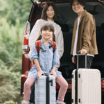 子供が乗れるスーツケースは危ないのか？選び方や安全のポイントを解説