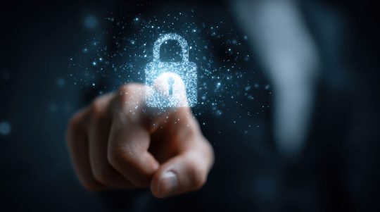 顧客名や住所をそのまま入力していませんか？不動産AI活用で会社を守るセキュリティの鉄則