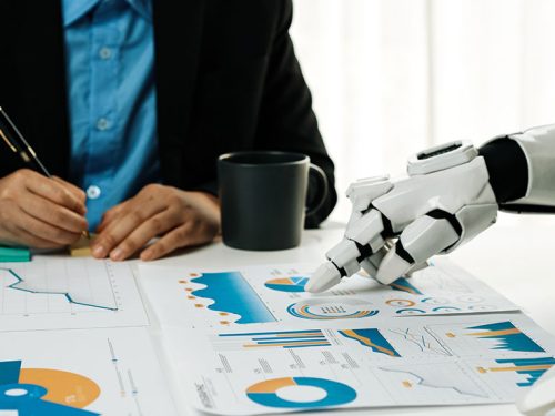 「Claude(クロード)」って知ってる? チャットAIから「AI同僚」へ。業務を丸ごと変えるツール